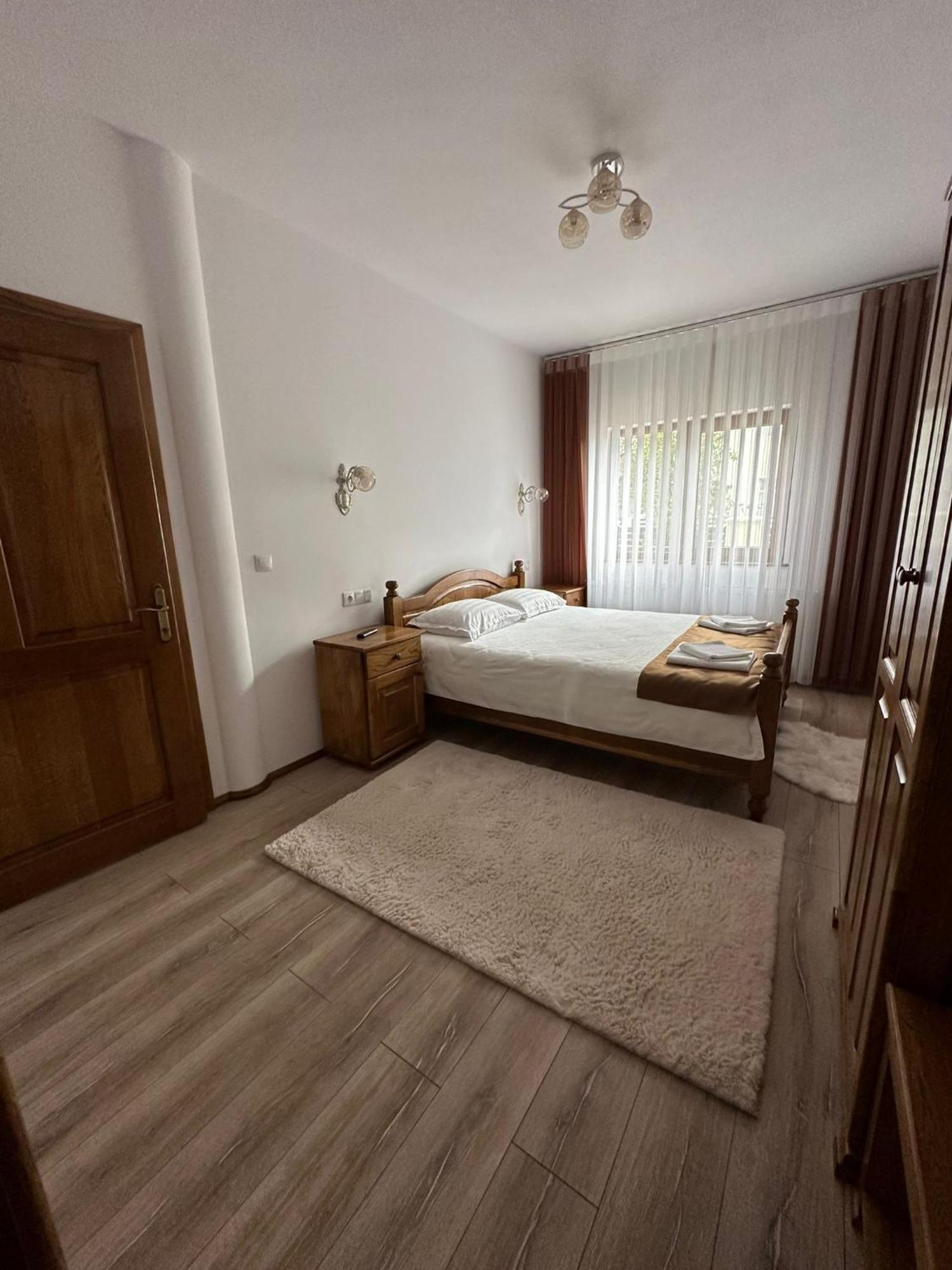 Casa Dacului Hotell Petrova Exteriör bild