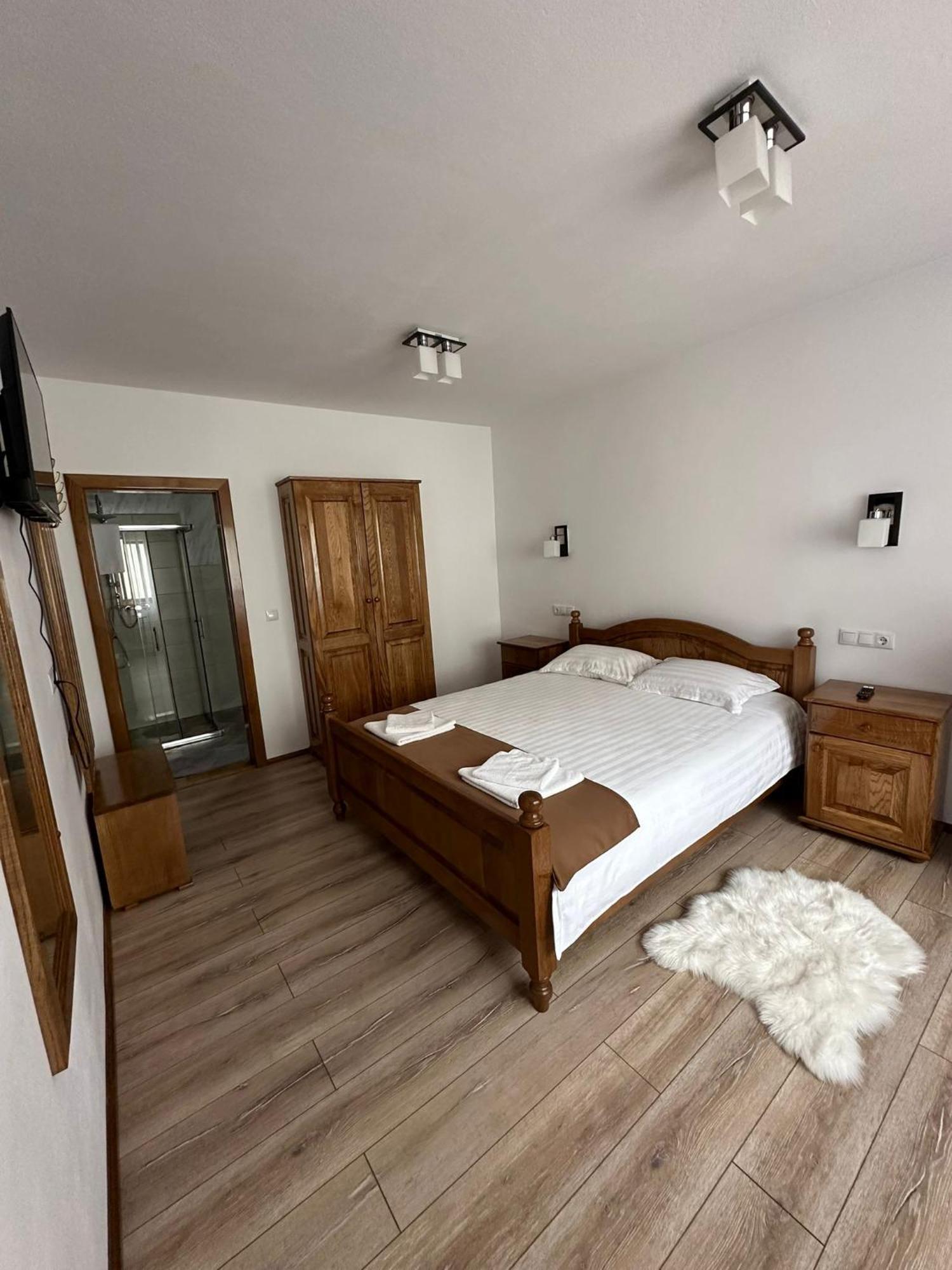 Casa Dacului Hotell Petrova Exteriör bild